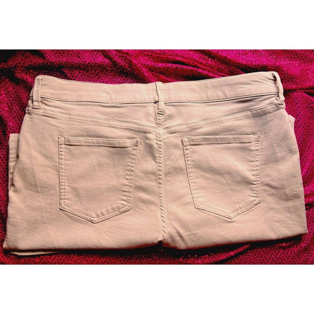 Liz Claiborne Classic Fit Ivory Color Capri's Size 18 - Picture 4 of 11